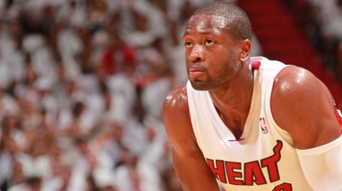 十一年前那个无所不能的勒布朗，如今只能在集锦里怀念了