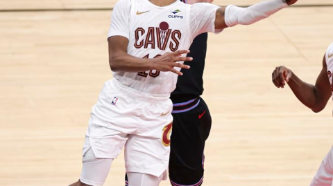 骑士队续约2026三核：2.77亿留米切尔，2年7500万锁定哈登还能迎回詹姆斯？