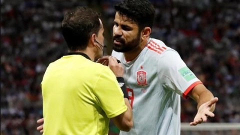 点球噩梦重现——西班牙三罚全失成就摩洛哥非洲之光