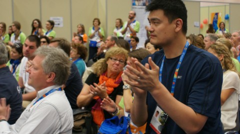 姚明情系特奥：从雅典到都灵 巨人公益脚步永不停歇